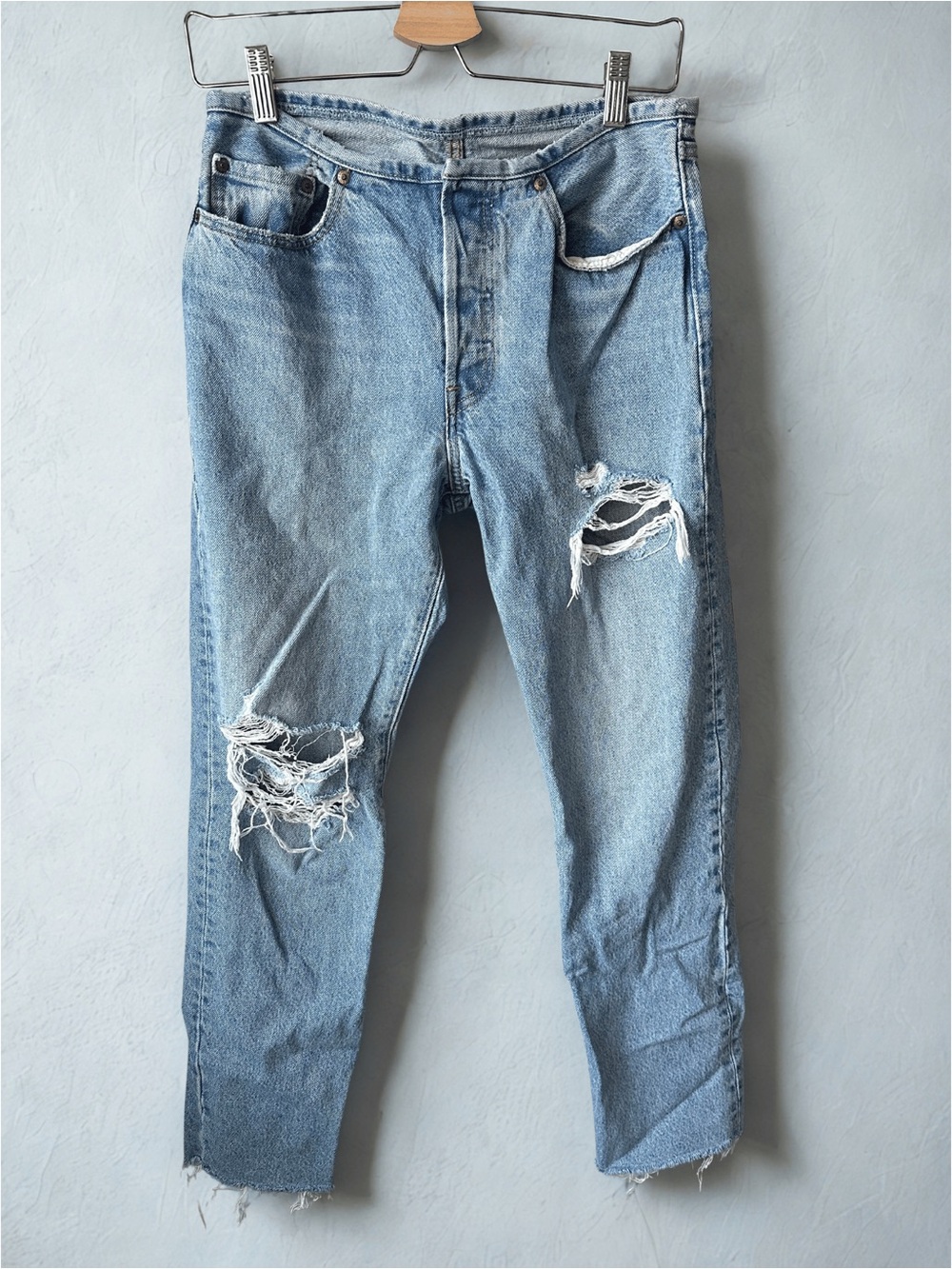 Levi’s Light Blue Distressed Jeans